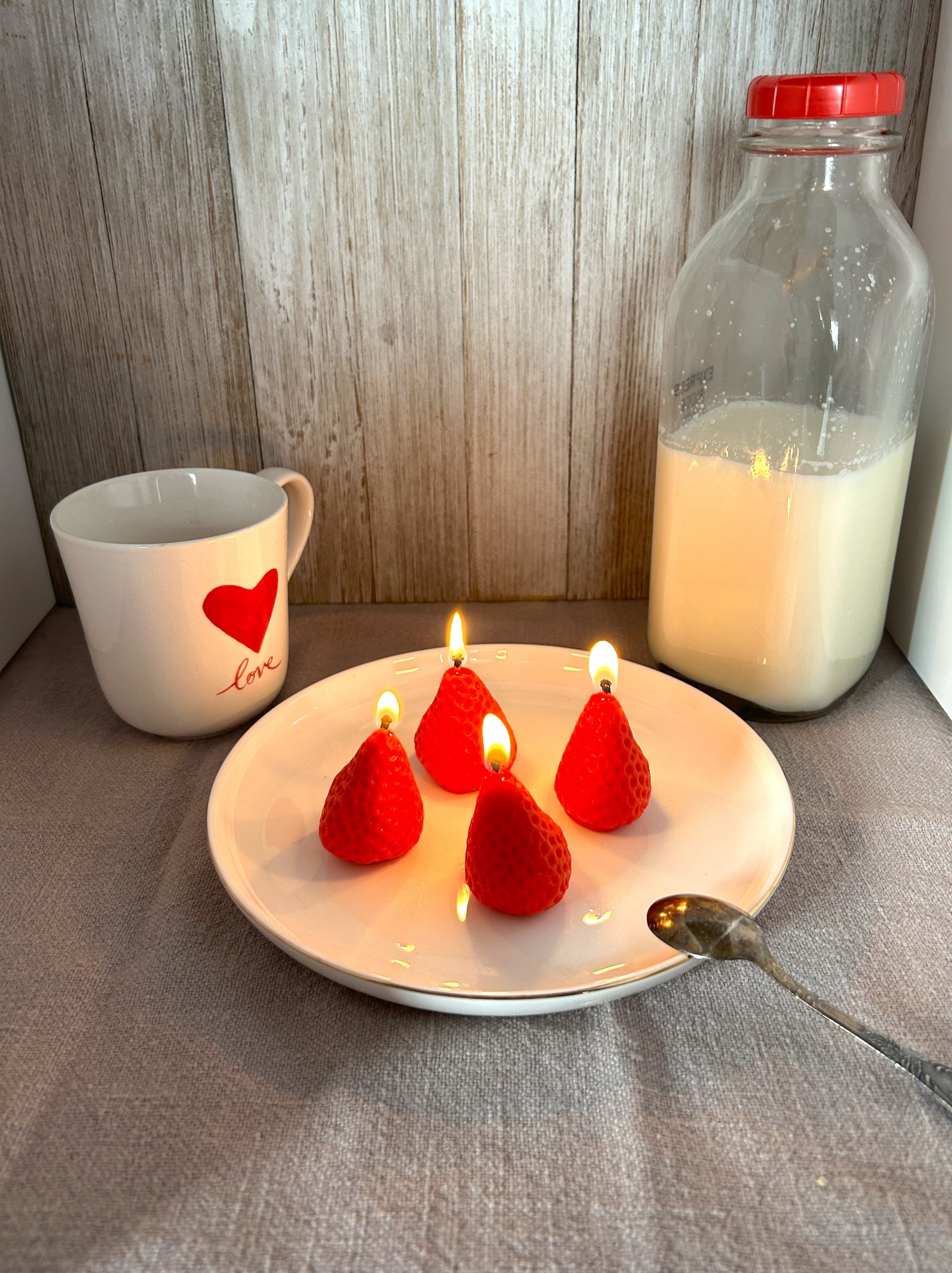 🍓 Strawberry Candle Set (Set of 4) | Strawberry & Cream Scent | Mendeleev Atelier