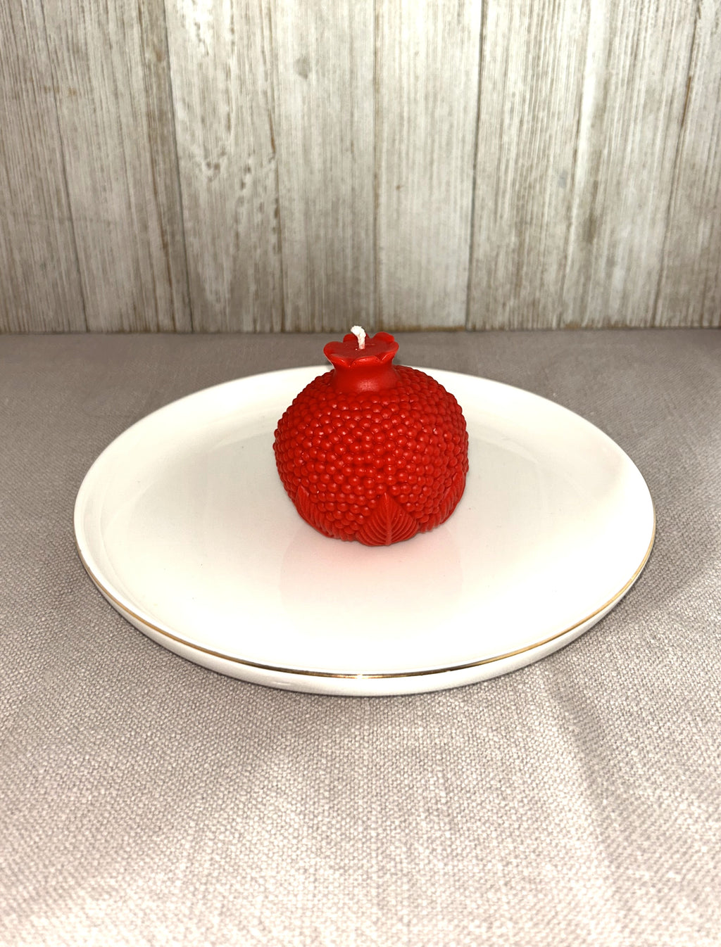🍎 Pomegranate Candle (130g) | Sculptural Fruit Candle | Mendeleev Atelier