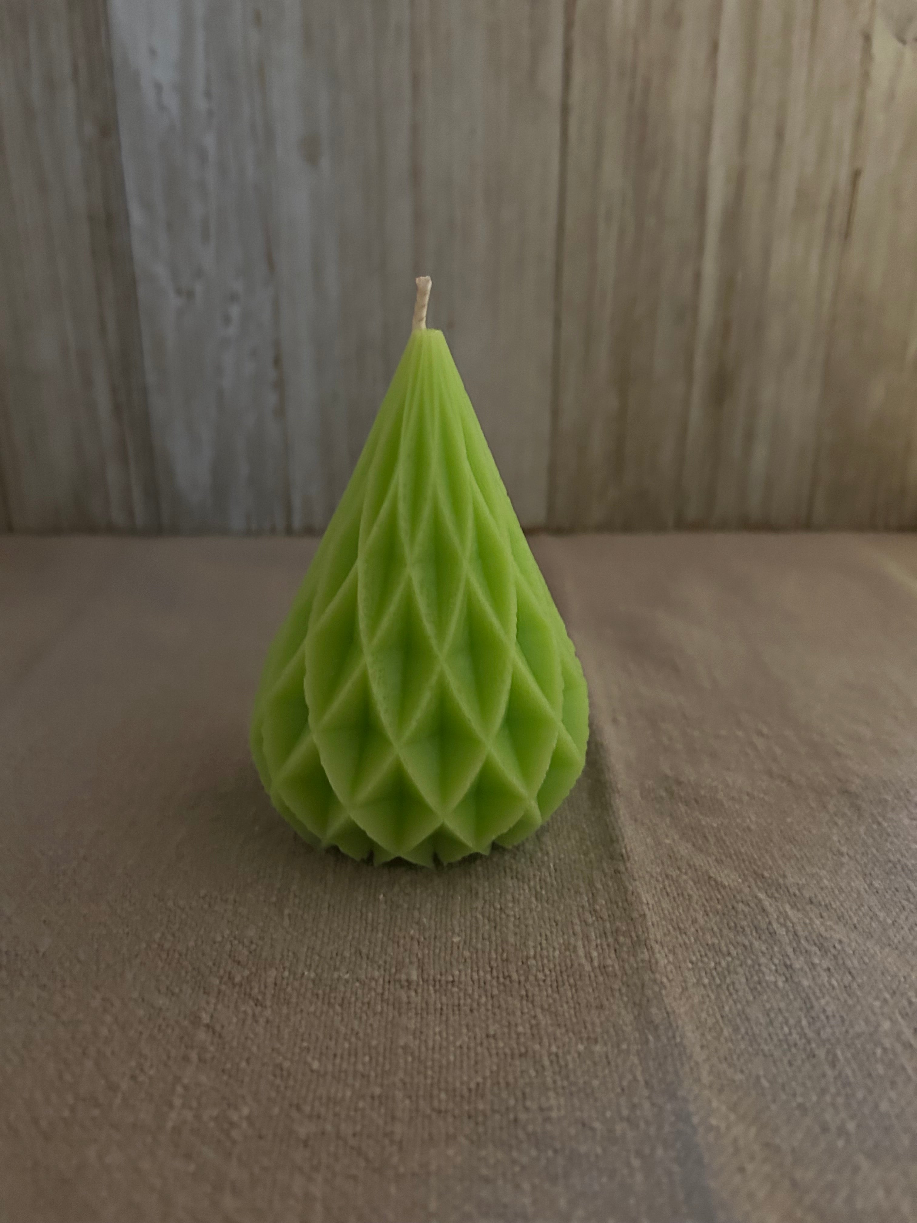 🔷 Geometric Sculptural Candle (150g) | Modern Minimalist Candle | Mendeleev Atelier