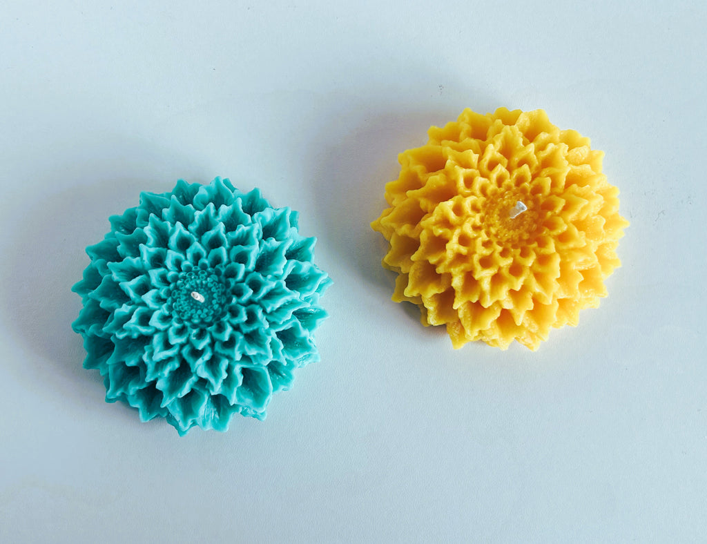 Floral Sculptural Candle (80g) | Handmade Soy Wax Flower Candle | Custom Color & Scent | Mendeleev Atelier