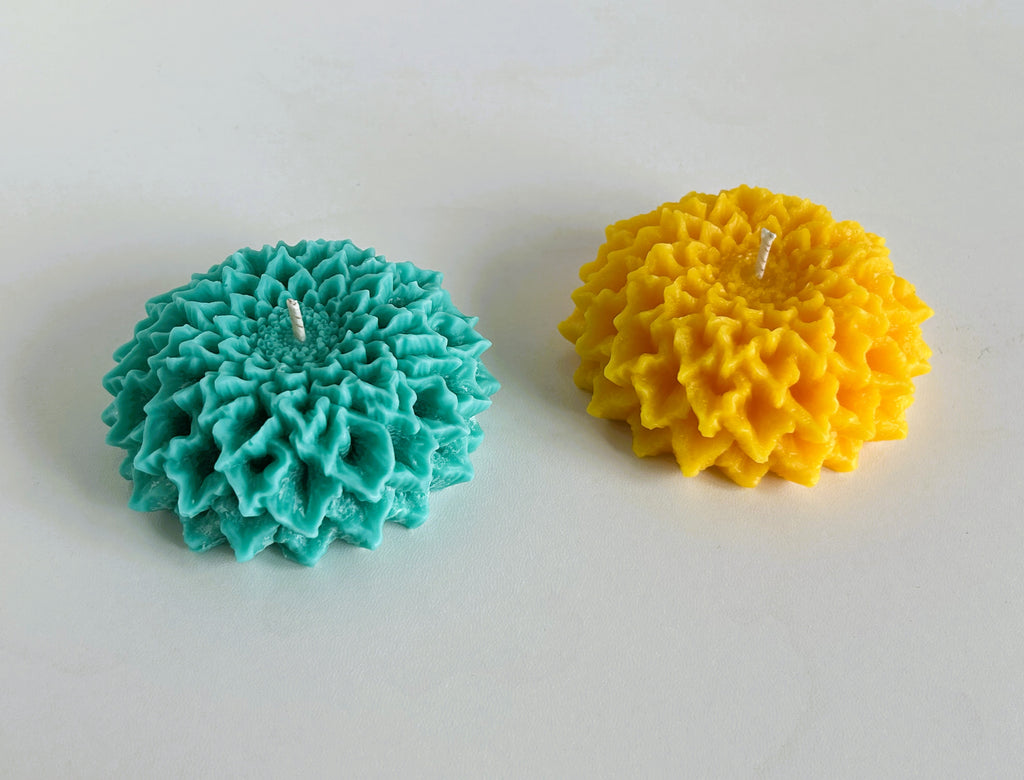 Floral Sculptural Candle (80g) | Handmade Soy Wax Flower Candle | Custom Color & Scent | Mendeleev Atelier