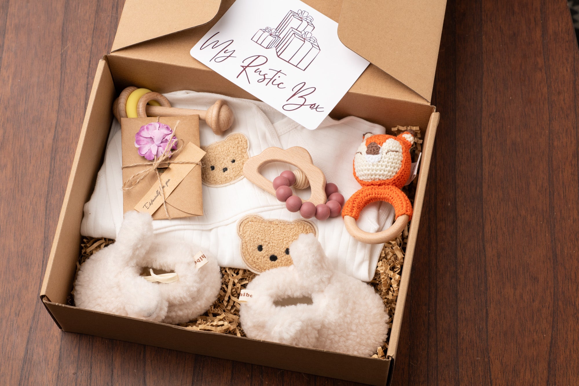 🐑 Rustic Baby Box – For a Little Girl