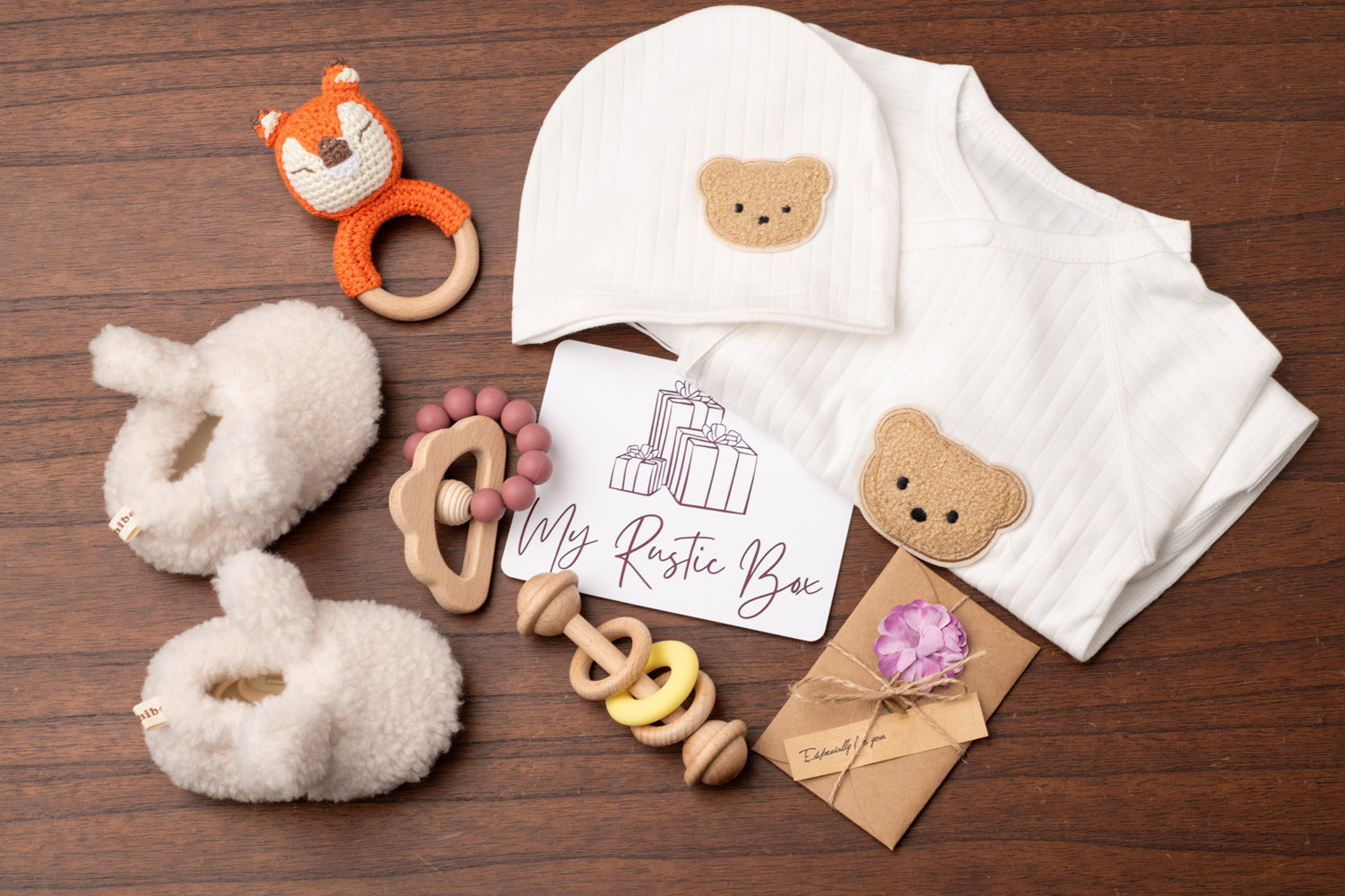 🐑 Rustic Baby Box – For a Little Girl